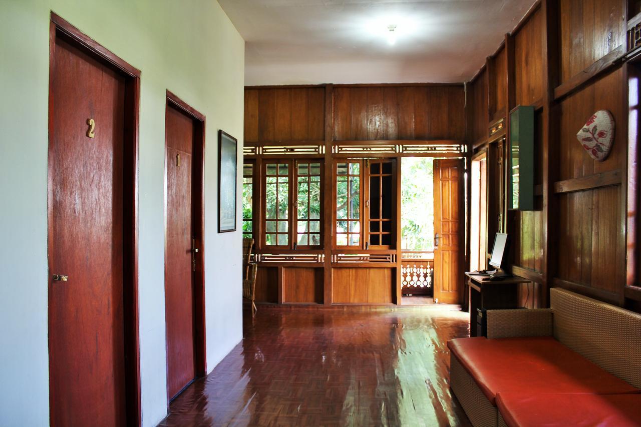 Reddoorz Hostel @ Dago 2 Бандунг Экстерьер фото
