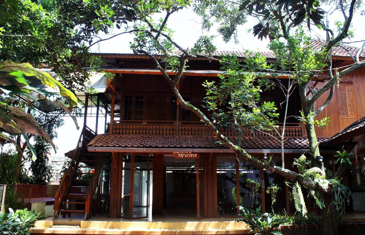 Reddoorz Hostel @ Dago 2 Бандунг Экстерьер фото