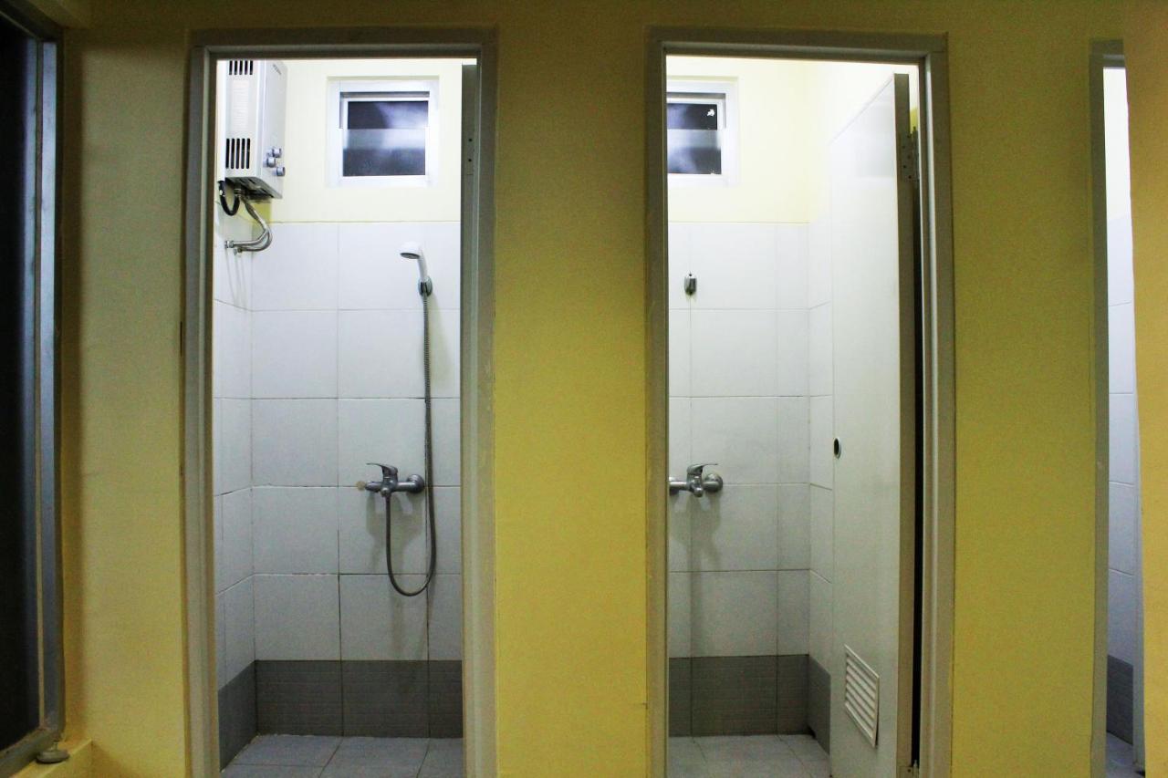Reddoorz Hostel @ Dago 2 Бандунг Экстерьер фото